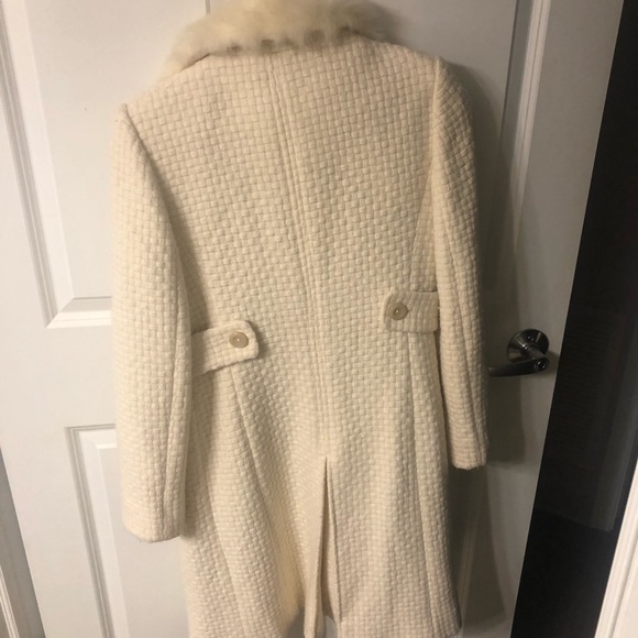 Thick wool coat with fur trim - Picture 3 of 3